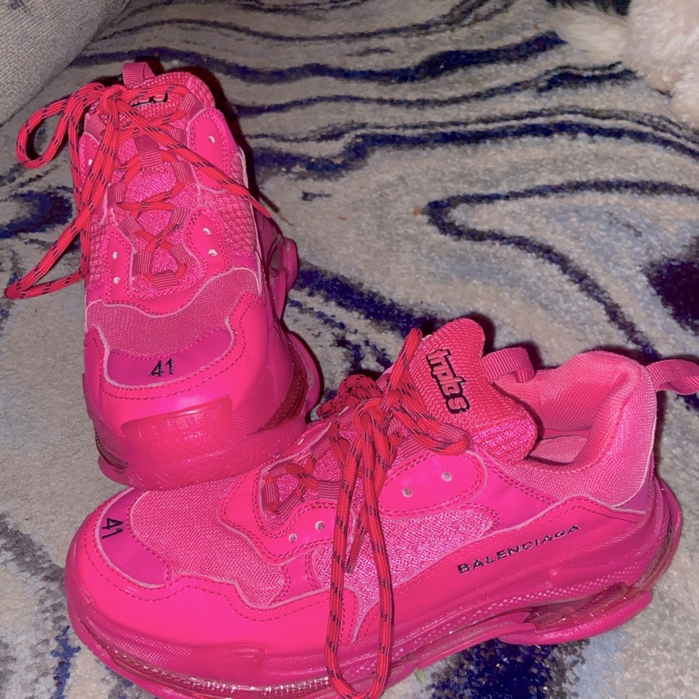 Balenciaga Triple S pink